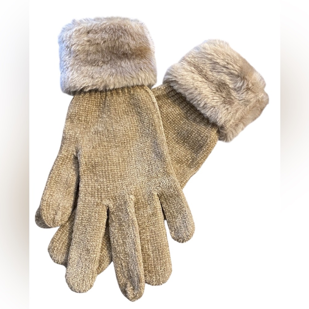 Covington Tan Fur-Trimmed Chenile Gloves Women One Size OS HSH